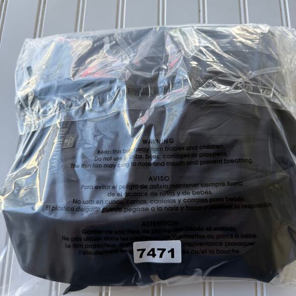 Lafayette 148 Navy Blue Blazer size 10 scuffing good overall condition - Picture 13 of 13